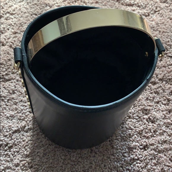 Zara Bucket Bag - Picture 2 of 3